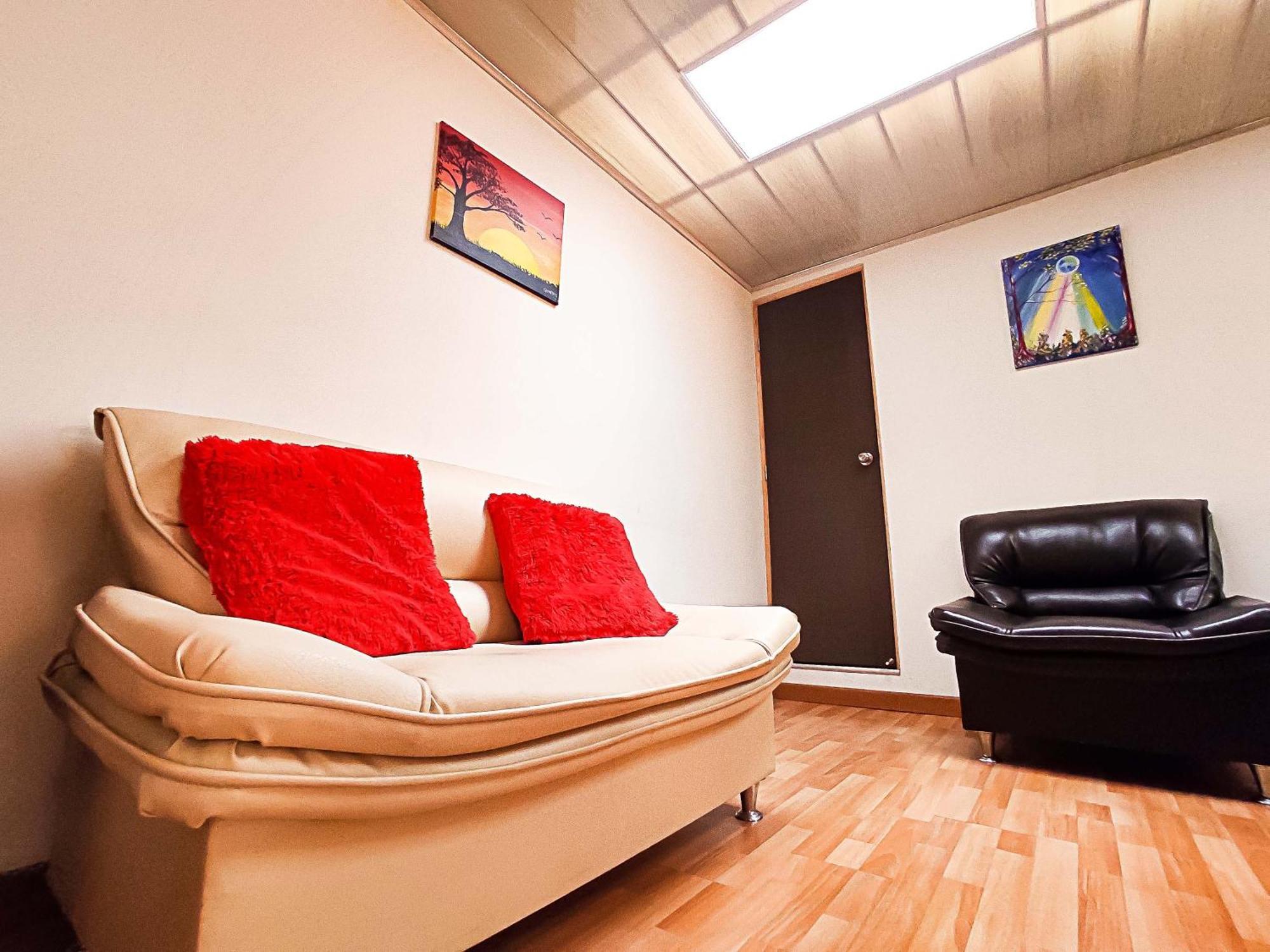 Acogedor A 10 Minutos Del Aeropuerto Apartamento *