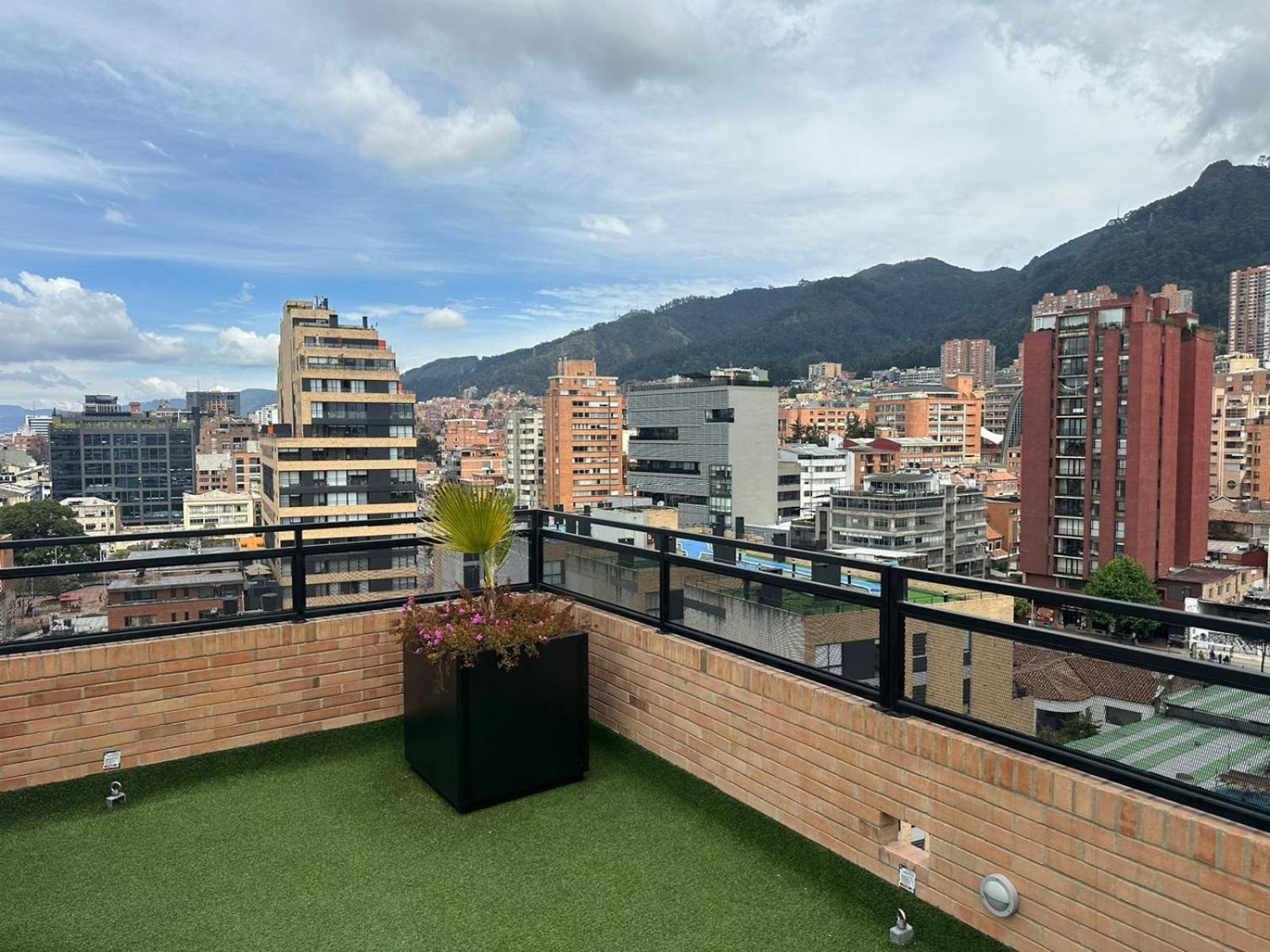 U-go Next Living Chapinero - Terraza & Co-working Bogotá