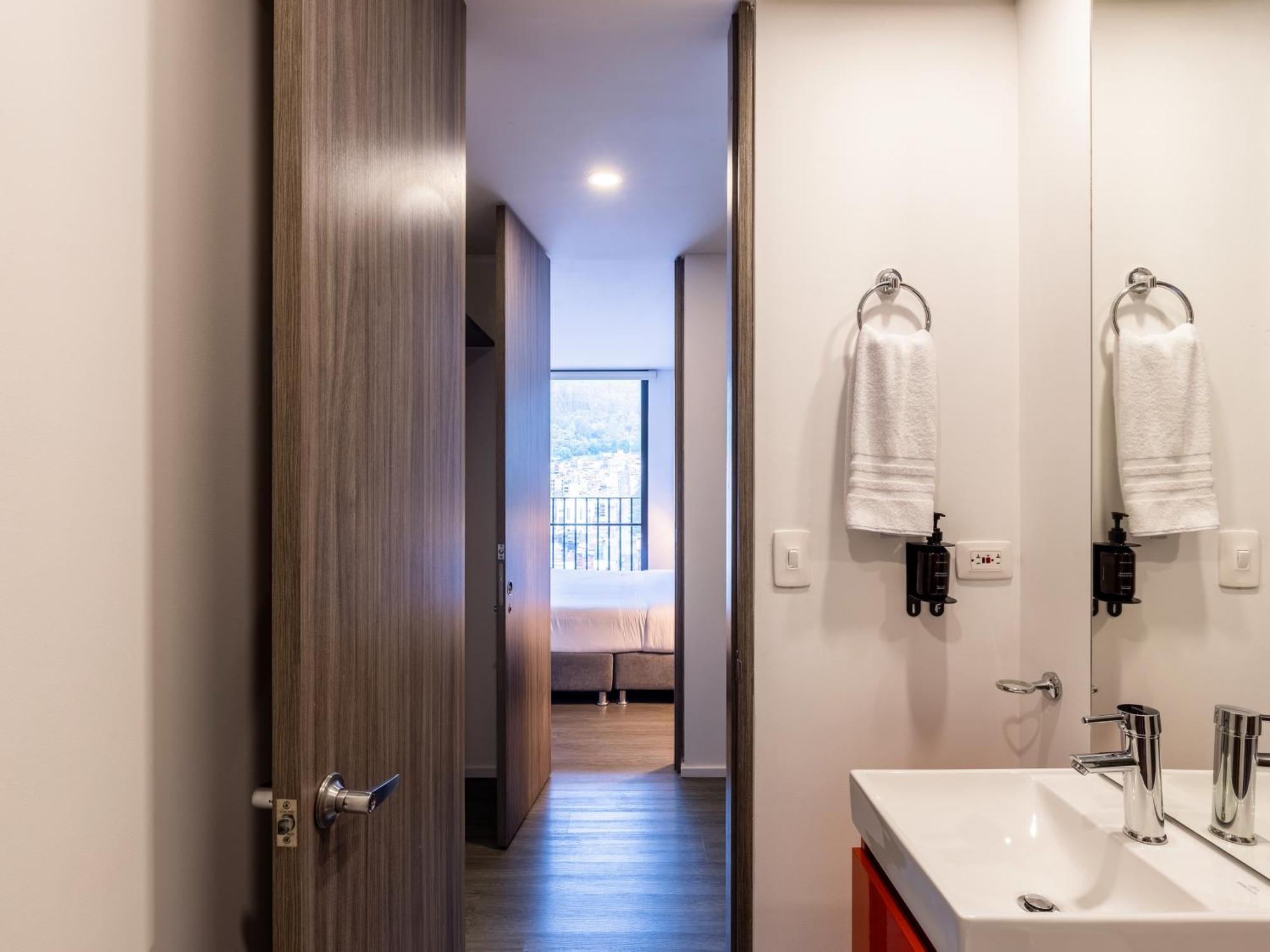 Bright 1br In Centro Internacional