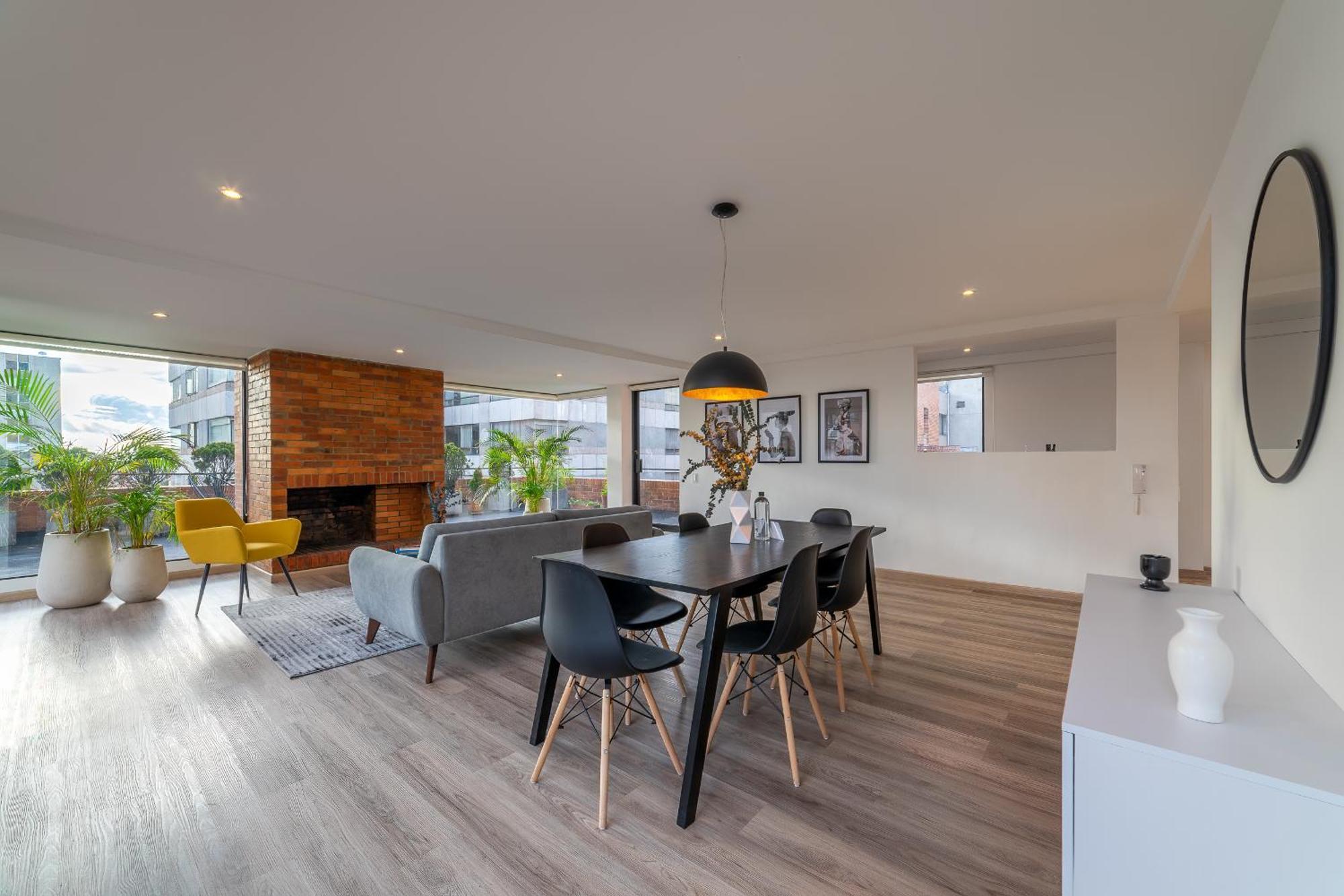 Penthouse Chicala Colombian Experience In Parque Virrey Apartamento