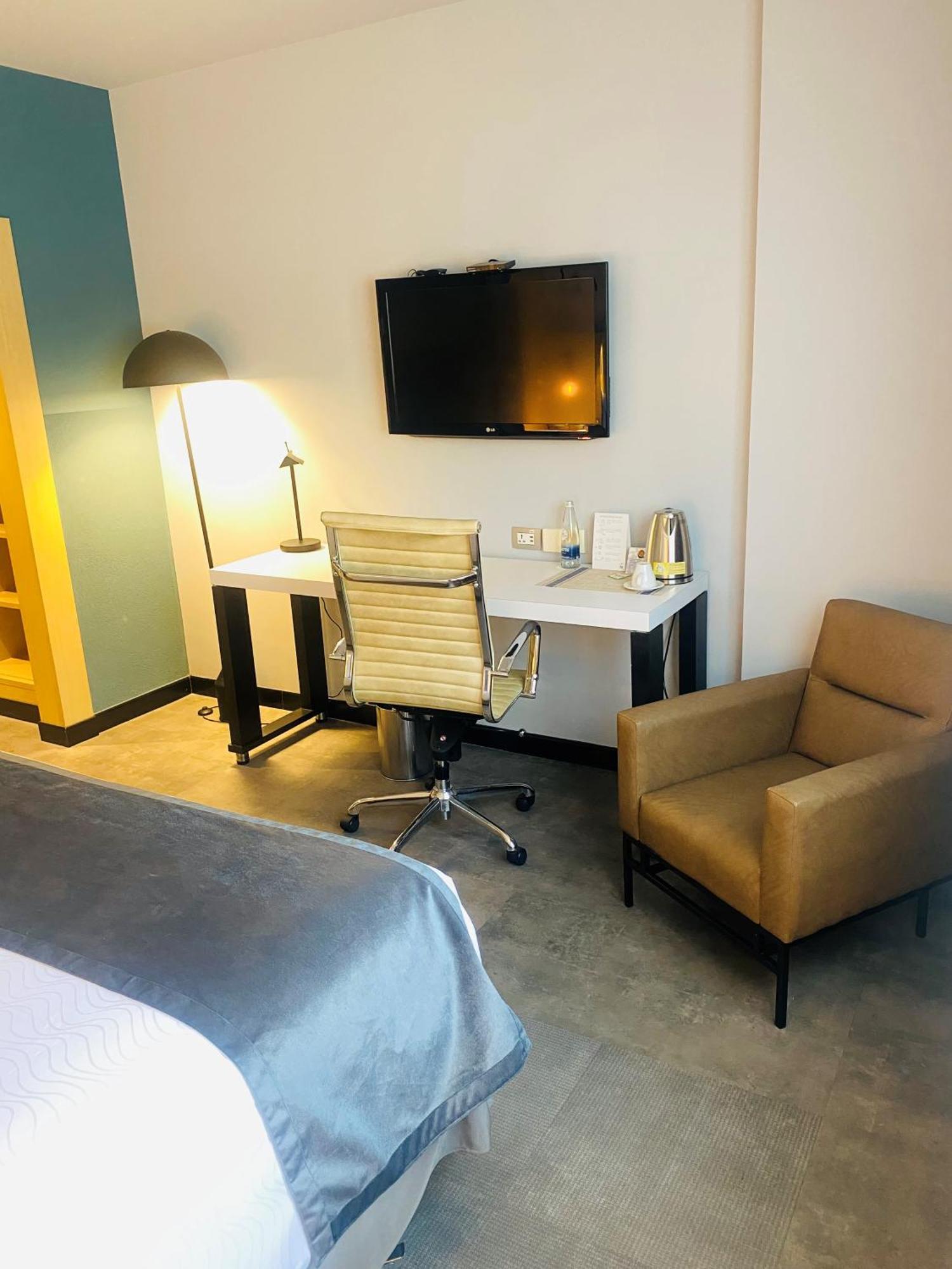 Novotel Parque 93 4*