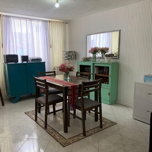 Cerca Al Aeropuerto. Habitación en casa particular Bogotá