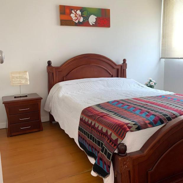 Cerca Al Aeropuerto. Habitación en casa particular