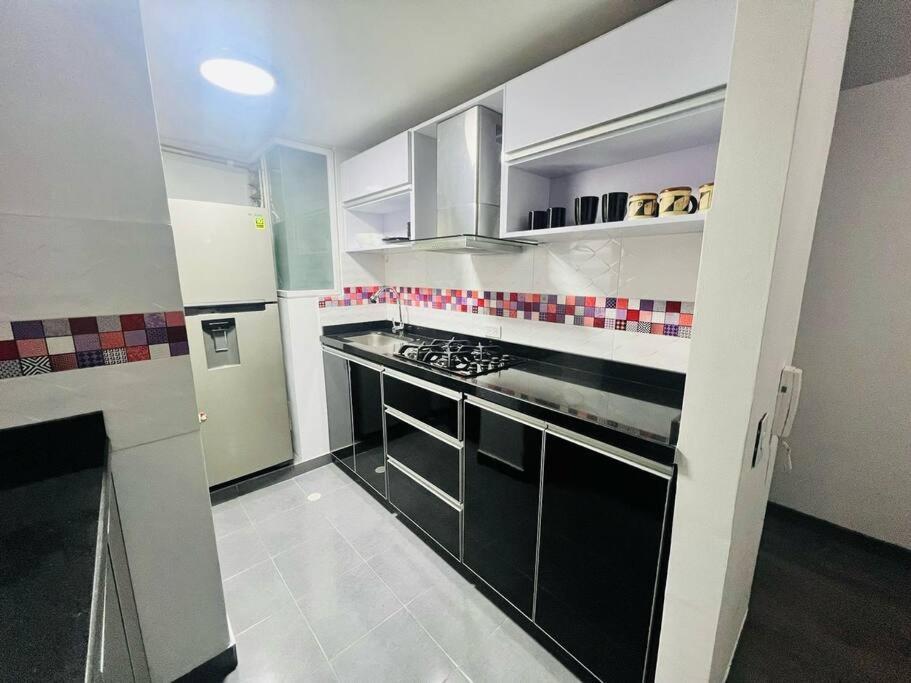 Hermoso Y Familiar Cedritos Apartamento