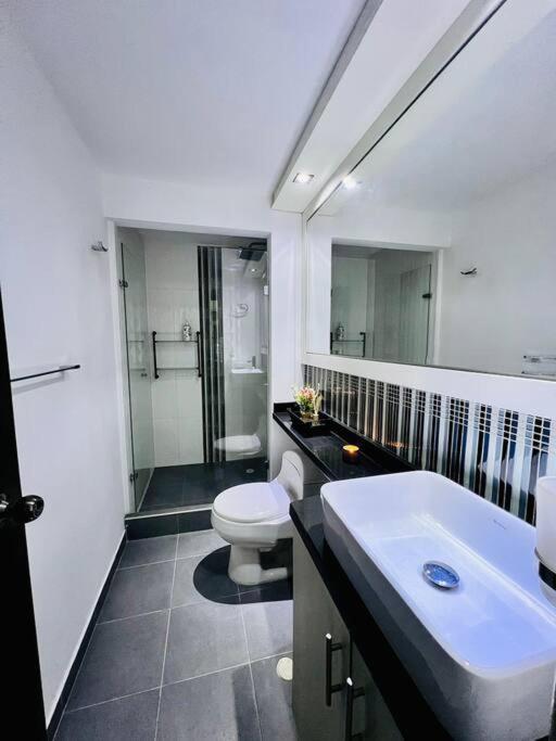 Apartamento Hermoso Y Familiar Cedritos *