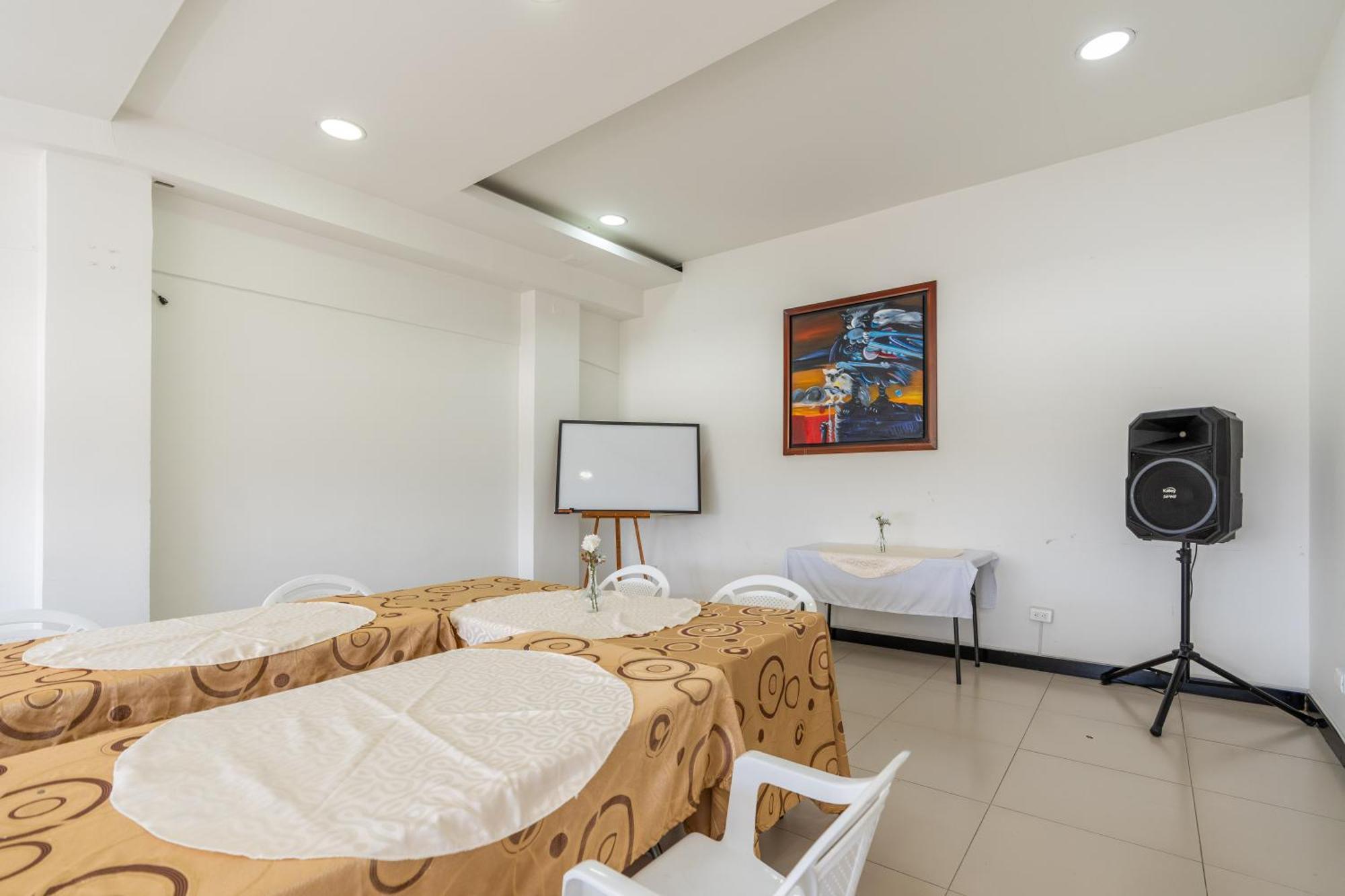 Hotel Hotel Bogota Resort 4*