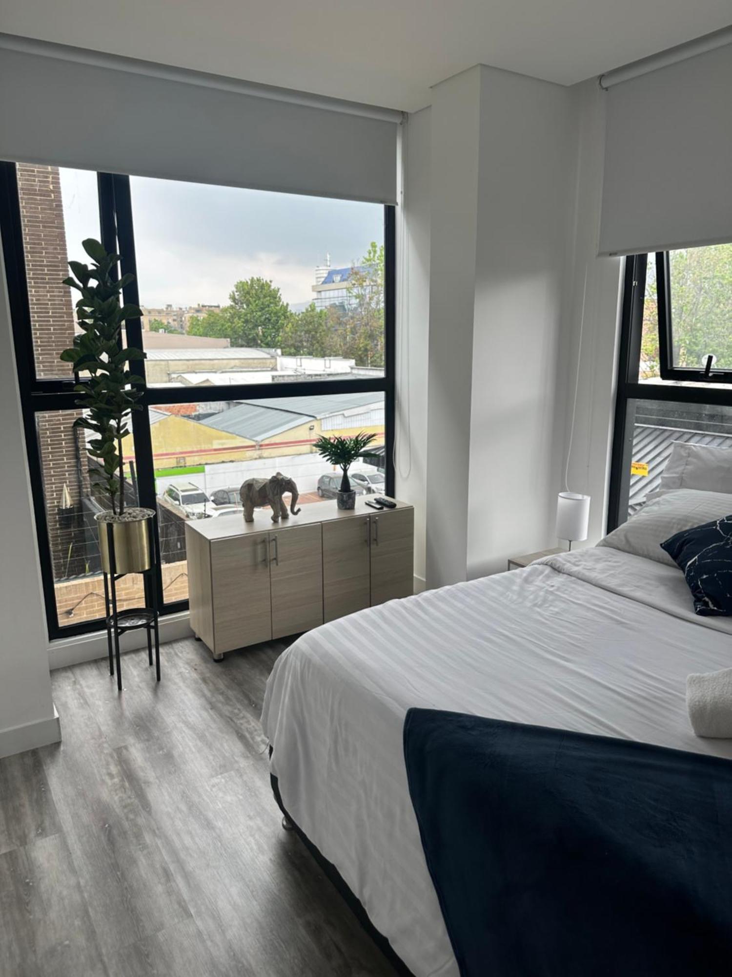 Apartamento Completo Totalmente Dotado, Cama King Apartamento Bogotá