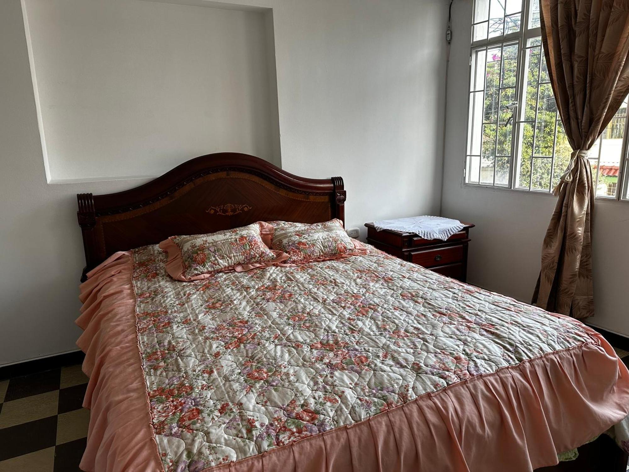 Apto Cerca A Clinica Del Olaya, Candelaria Y Centro Ciudad Apartamento Bogotá