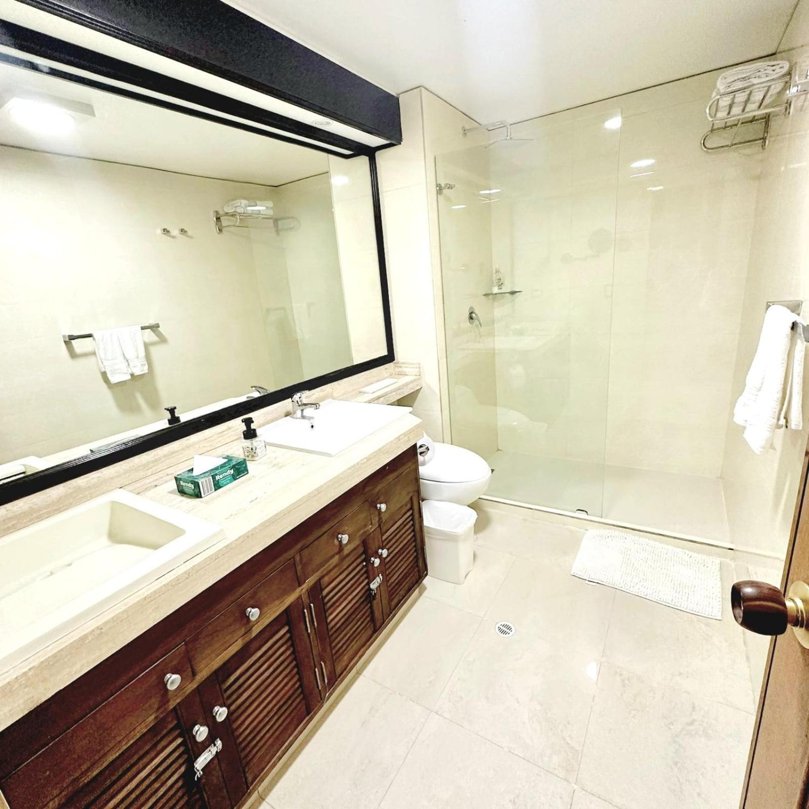 Apartahotel Comodo En Super Ubicacion