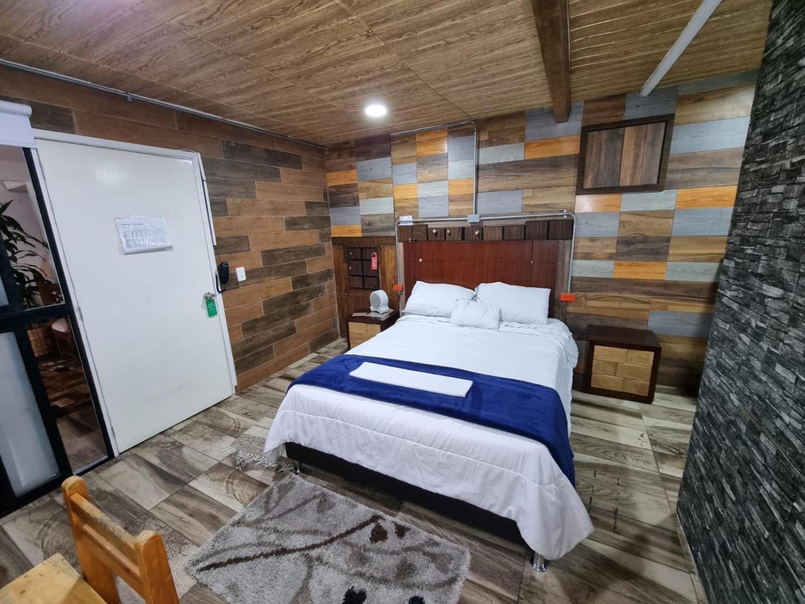 Hotel Mosaic House *