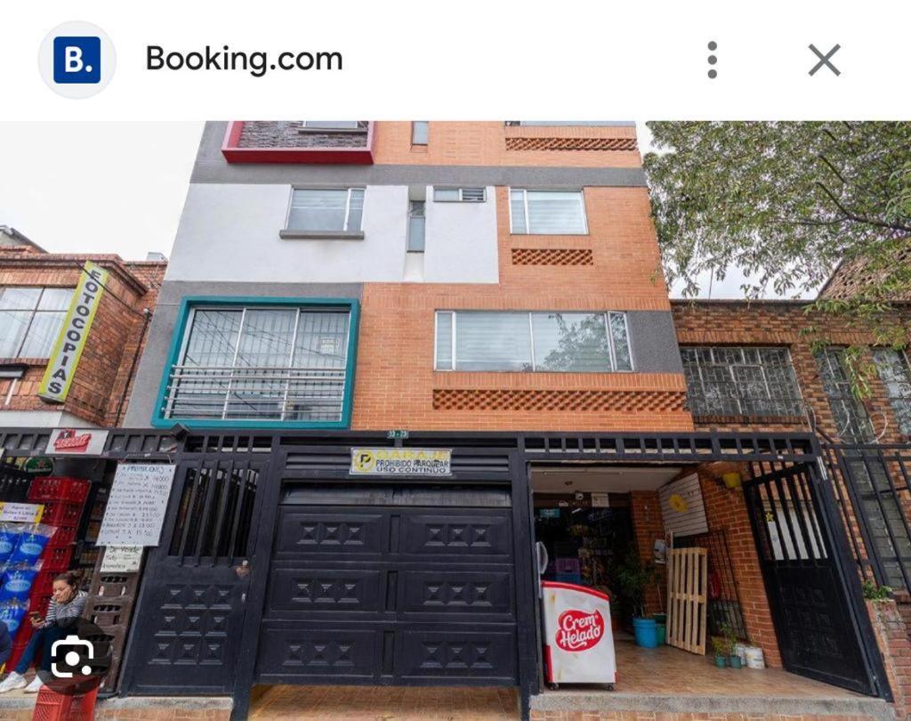 En Corferias , Cerca Al G-12 , Al Aeropuerto , A 2 Cuadras De La Estacion Transmilenio Ciudad Universitaria Alojamiento Especial Apartamento