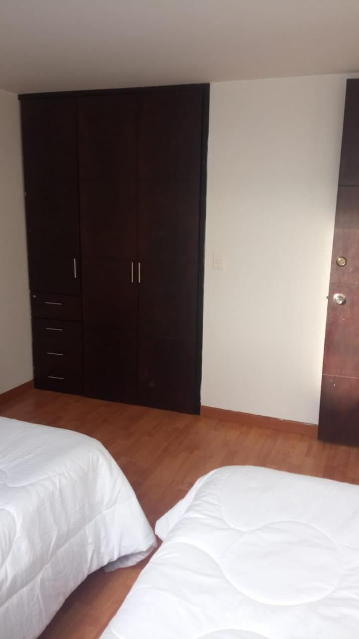 Apartamento En Corferias , Cerca Al G-12 , Al Aeropuerto , A 2 Cuadras De La Estacion Transmilenio Ciudad Universitaria Alojamiento Especial