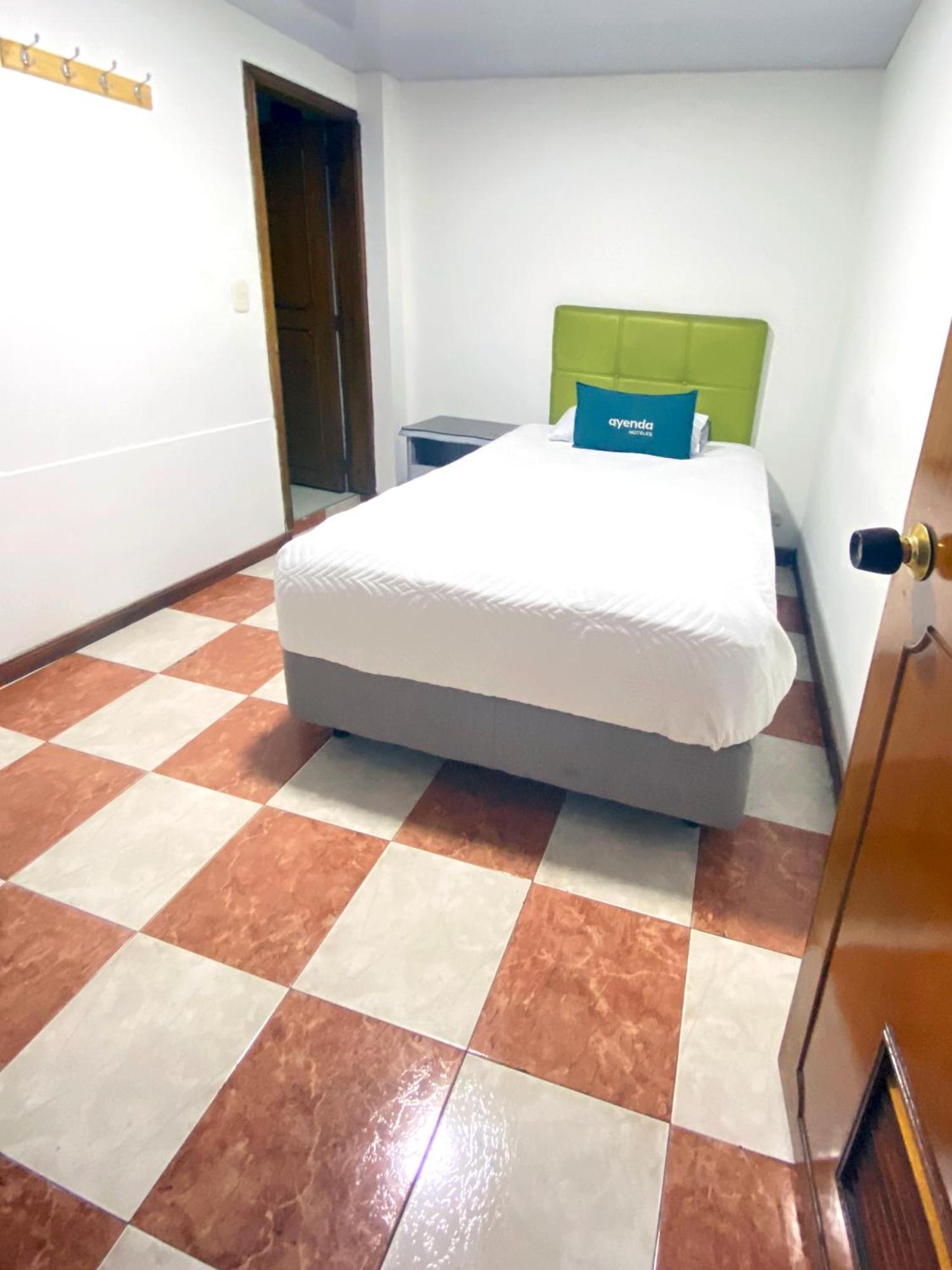 Ayenda Palmas Hotel 2*