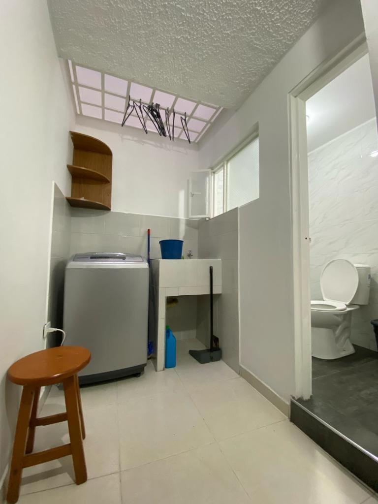 Acogedor Pequeno E Independiente Apartamento