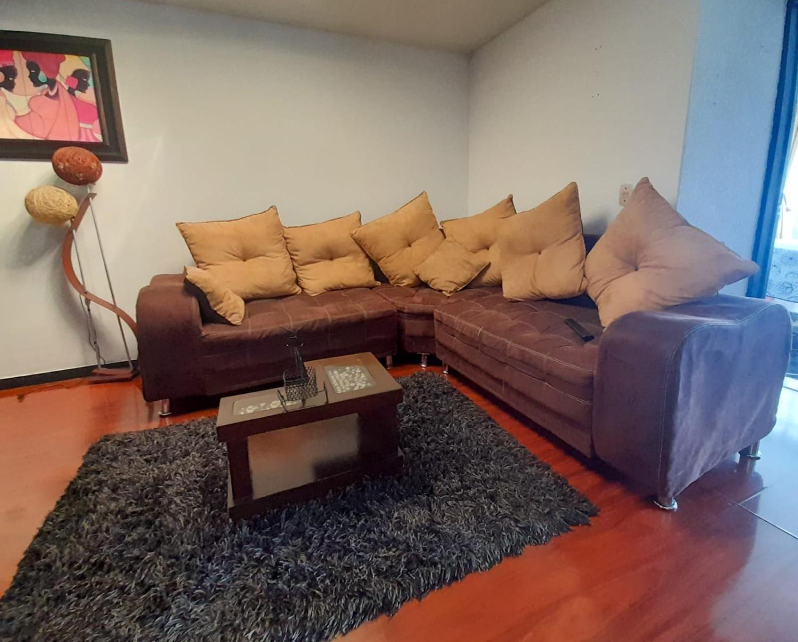 Familiar, Amplio, Cerca Al Aeropuerto El Dorado Apartamento Bogotá