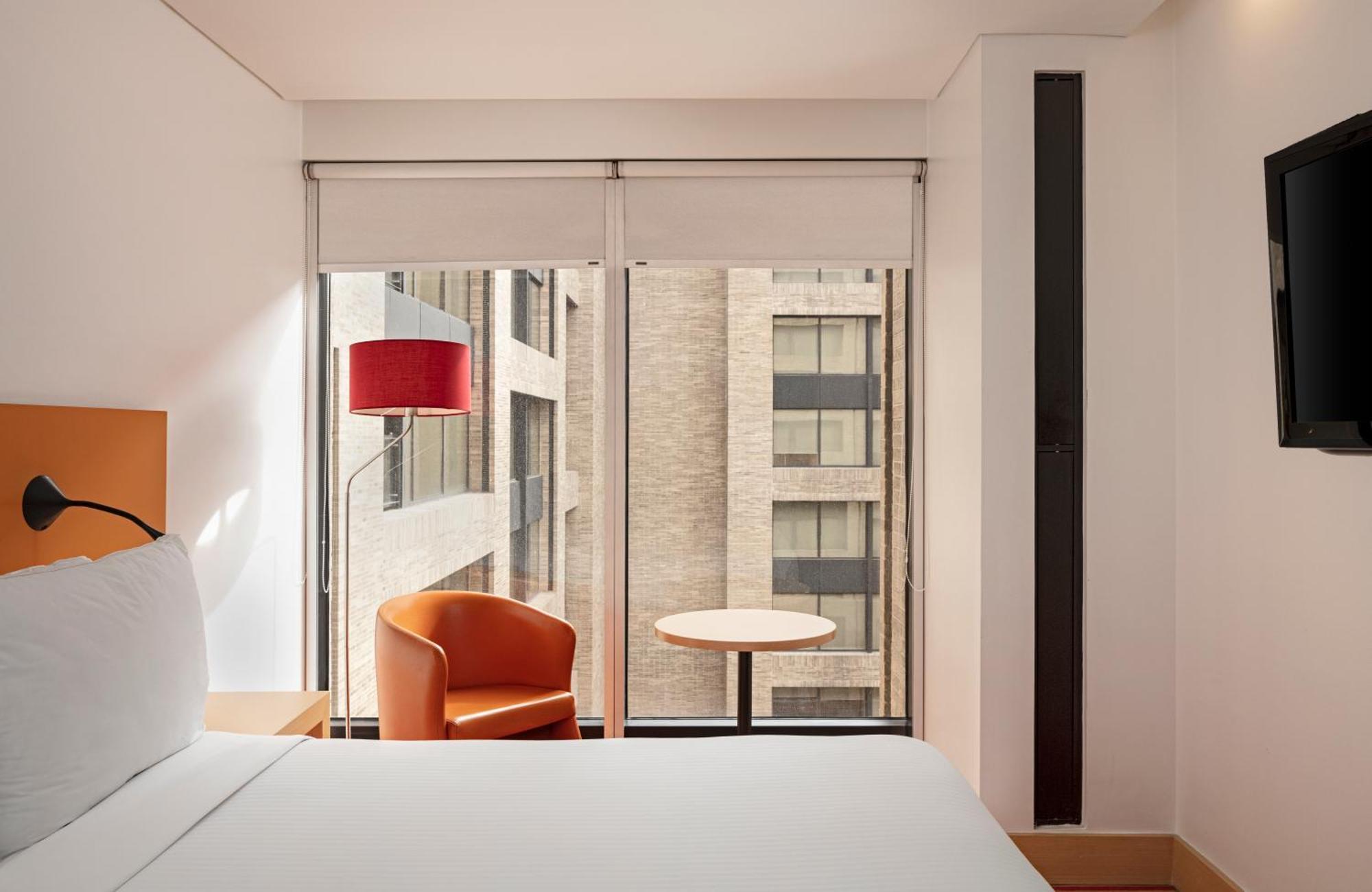 Tryp By Wyndham Embajada 4*