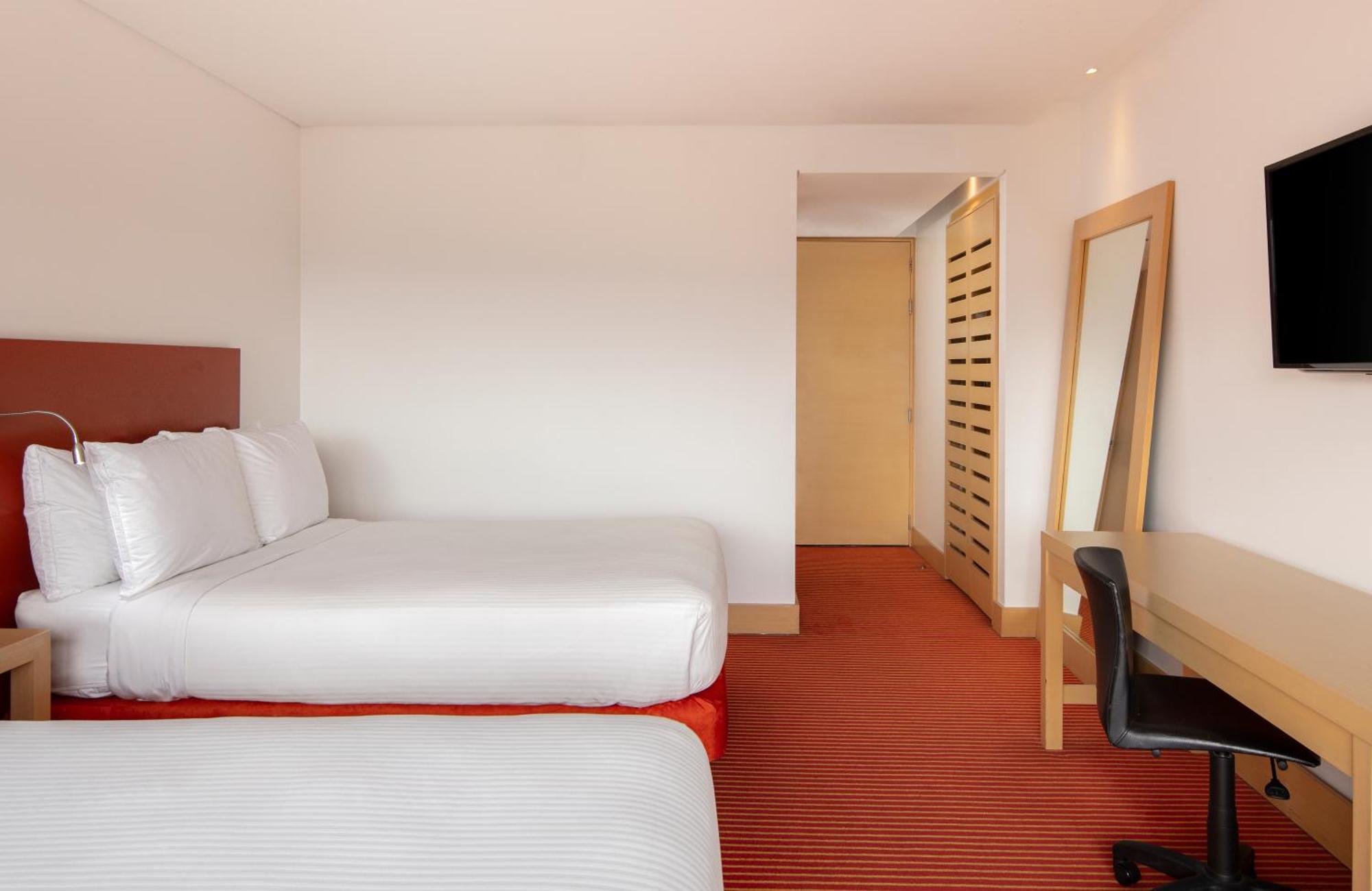Tryp By Wyndham Embajada