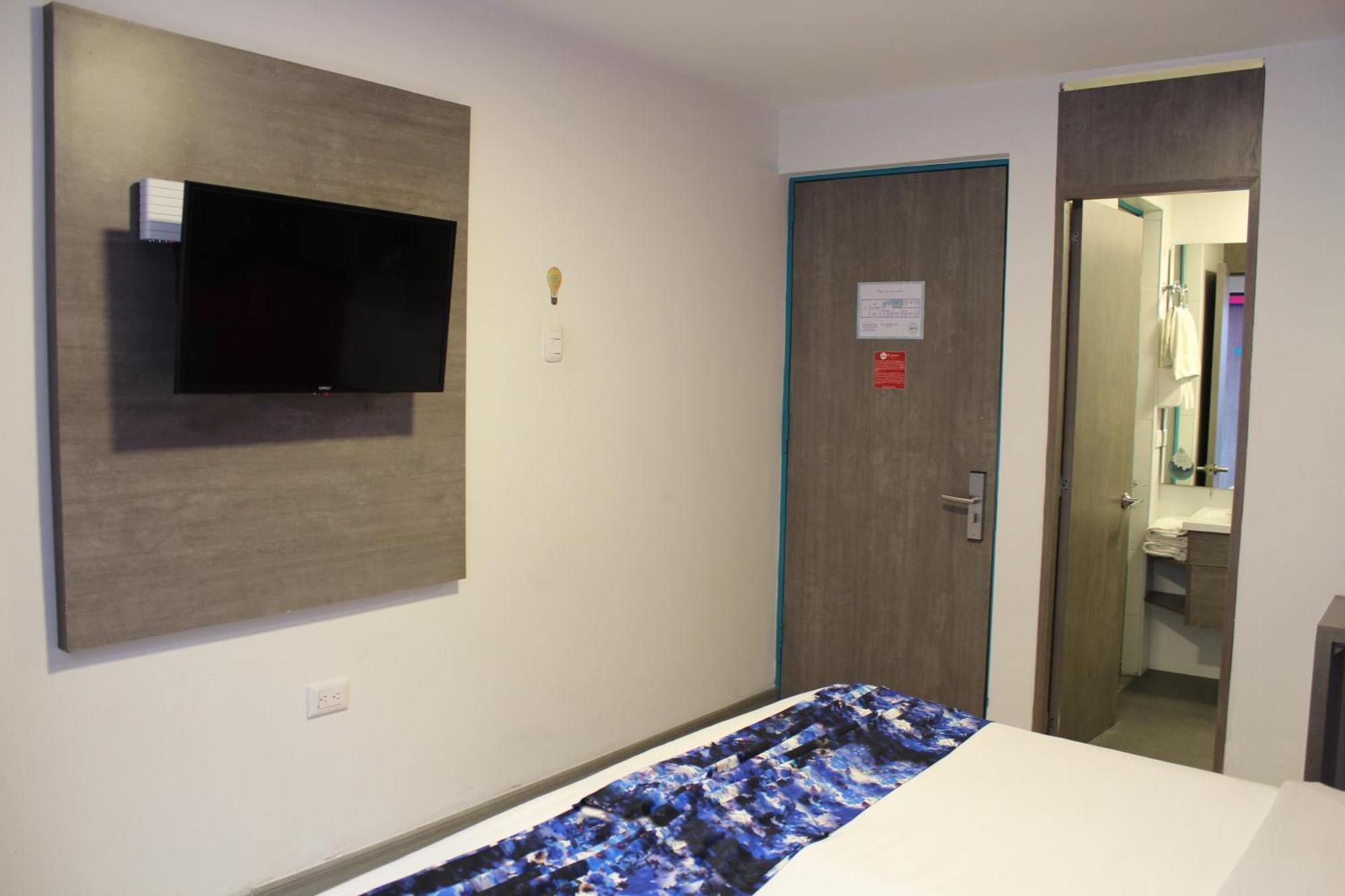 Hotel Agora 3*