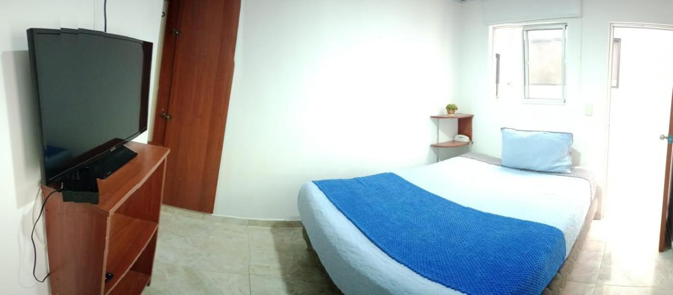Ag Boutique 3*