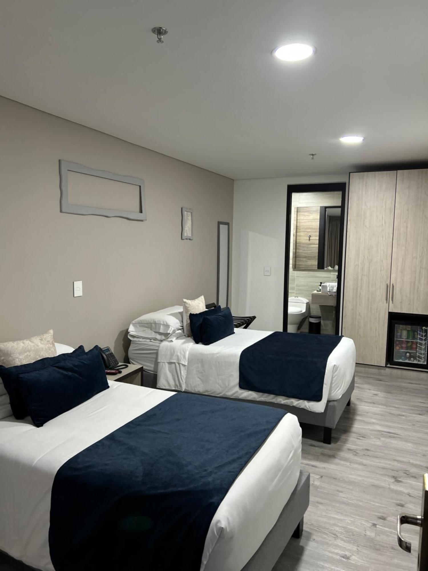 Hotel Wlh Silver Corferias Bogotá
