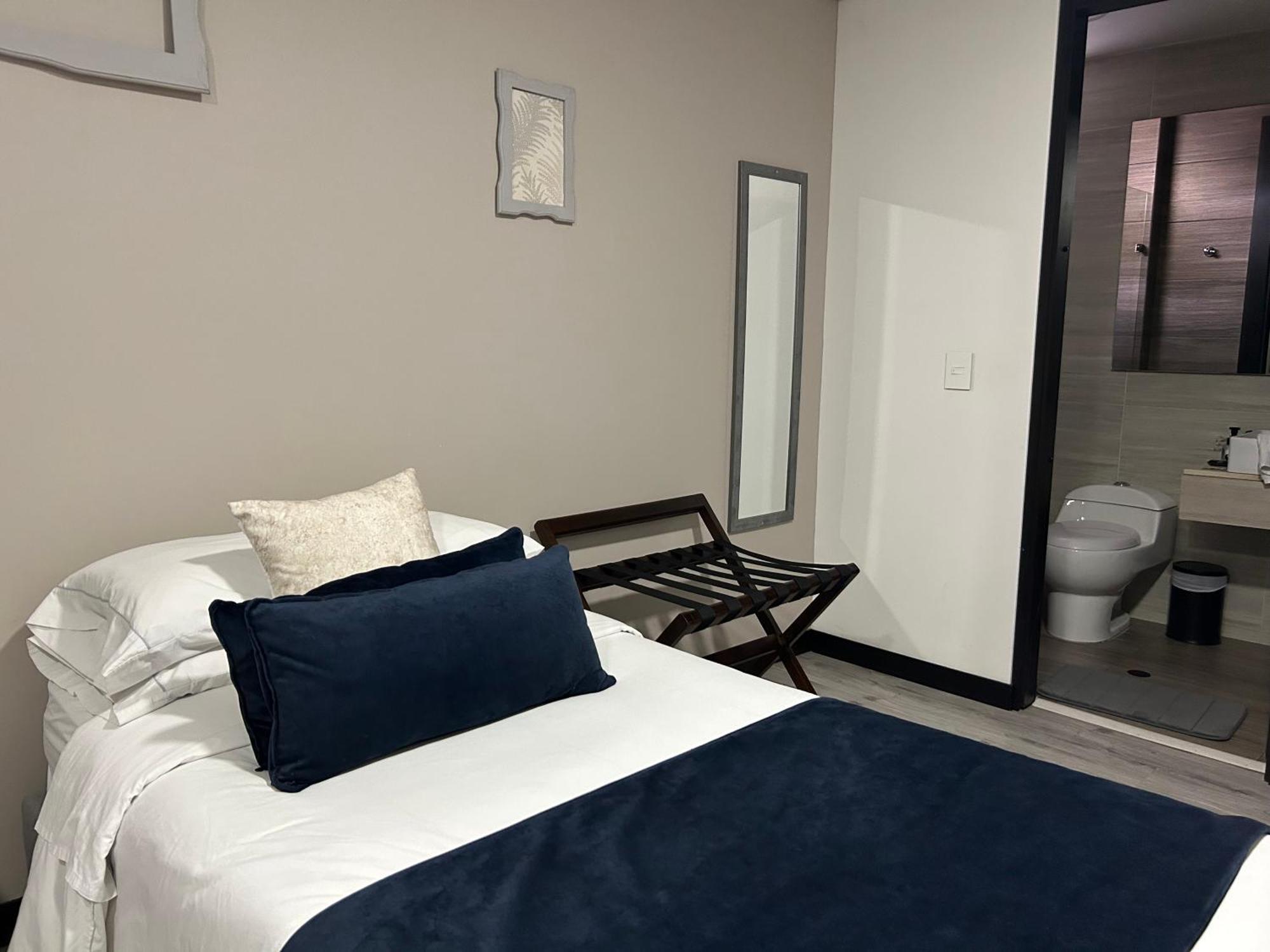Hotel Wlh Silver Corferias Bogotá