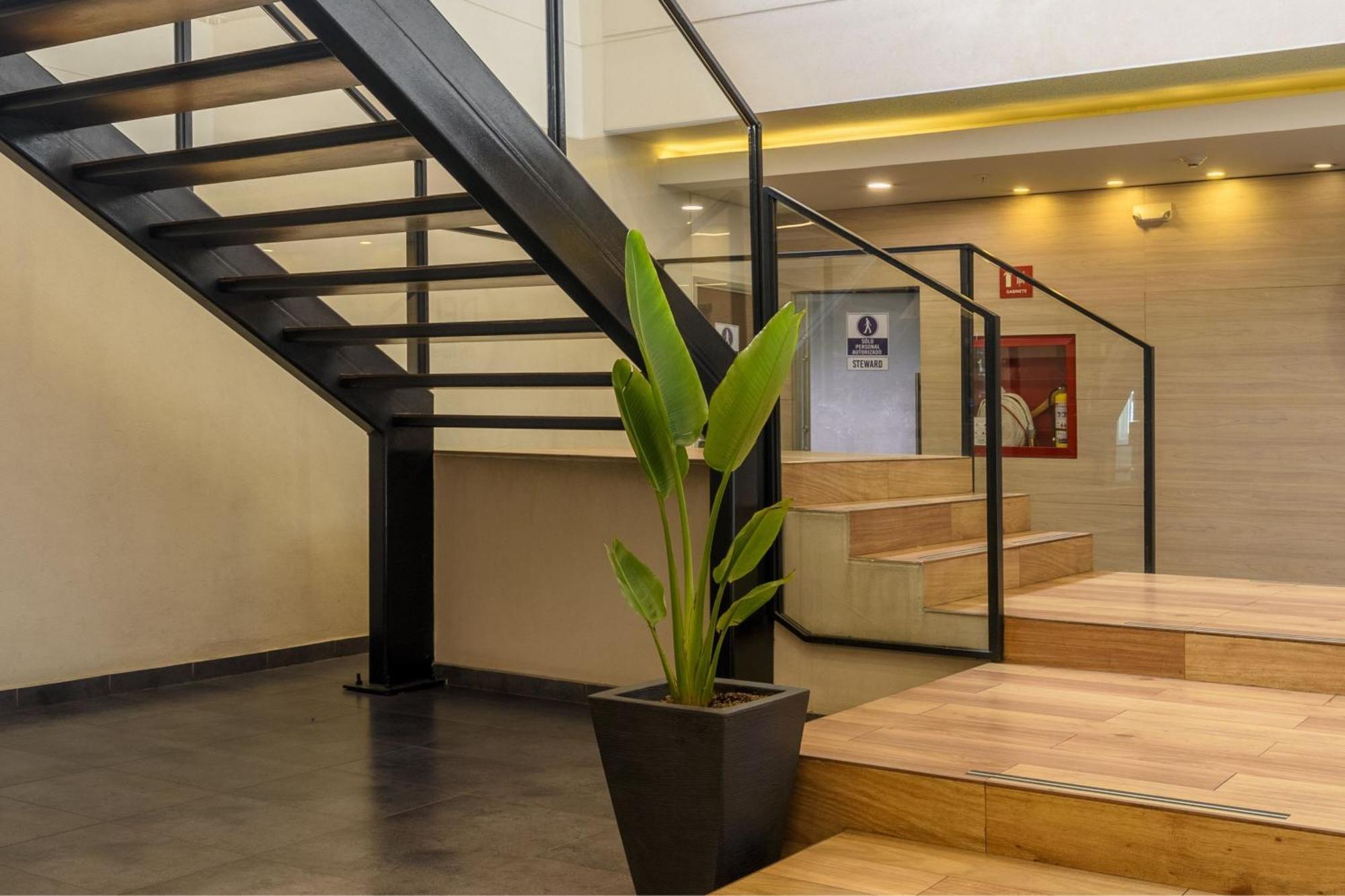 Hotel Aeropuerto 4*