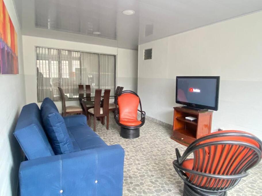Apartamento Amplio Apartamento. Campin En El Corazon De Bogotá