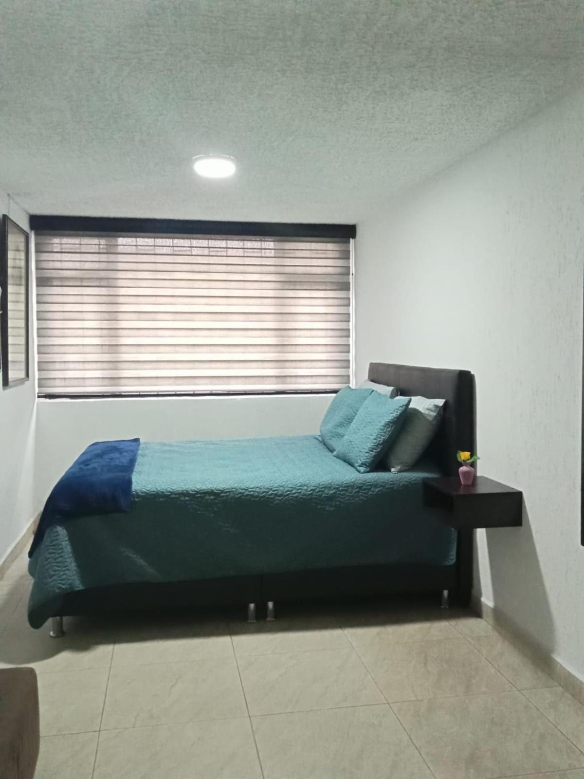 Hermosa Iluminada Habitación en casa particular *