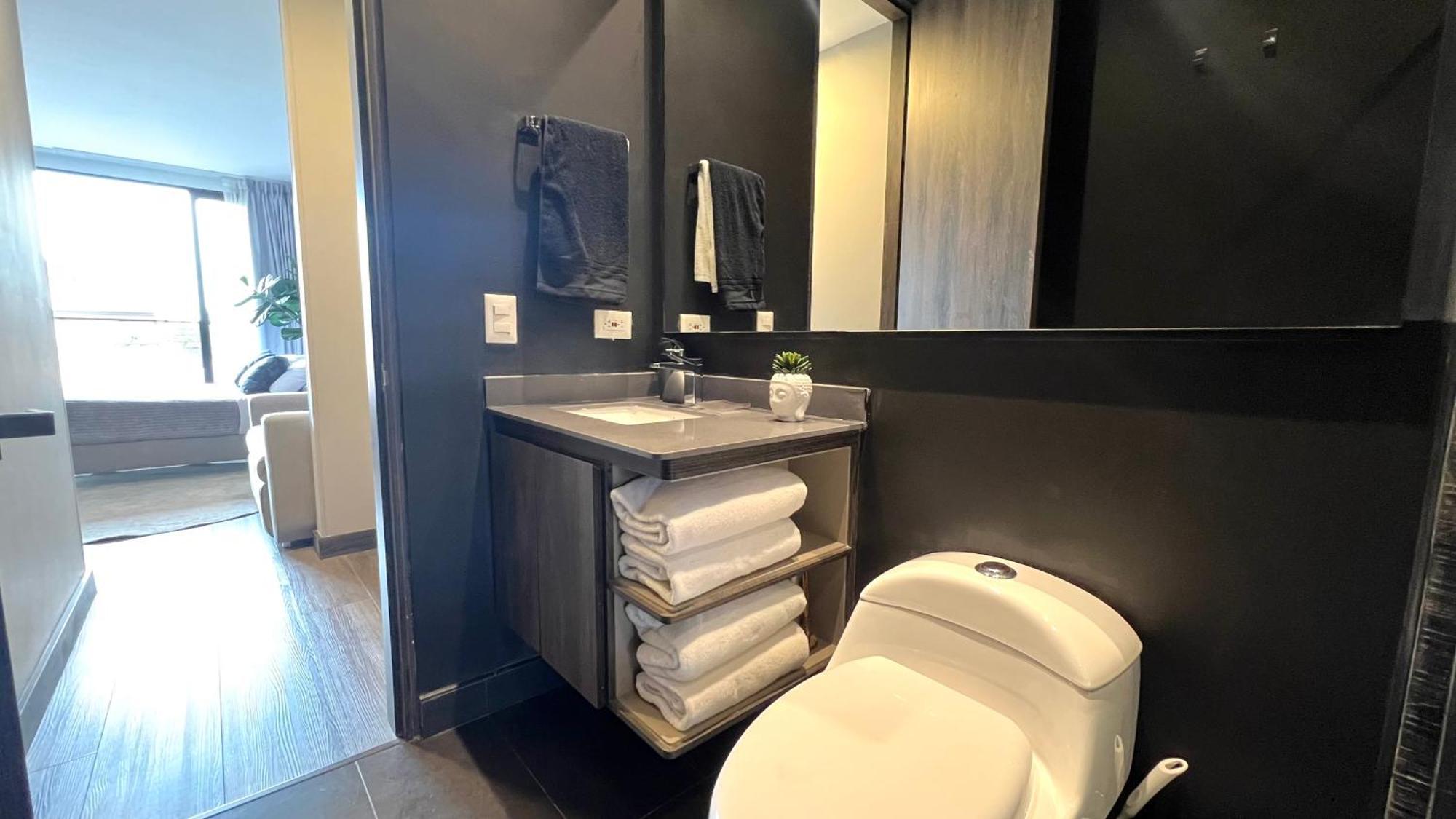 With Amenities, Coworking, Service, Gym Apartamento *