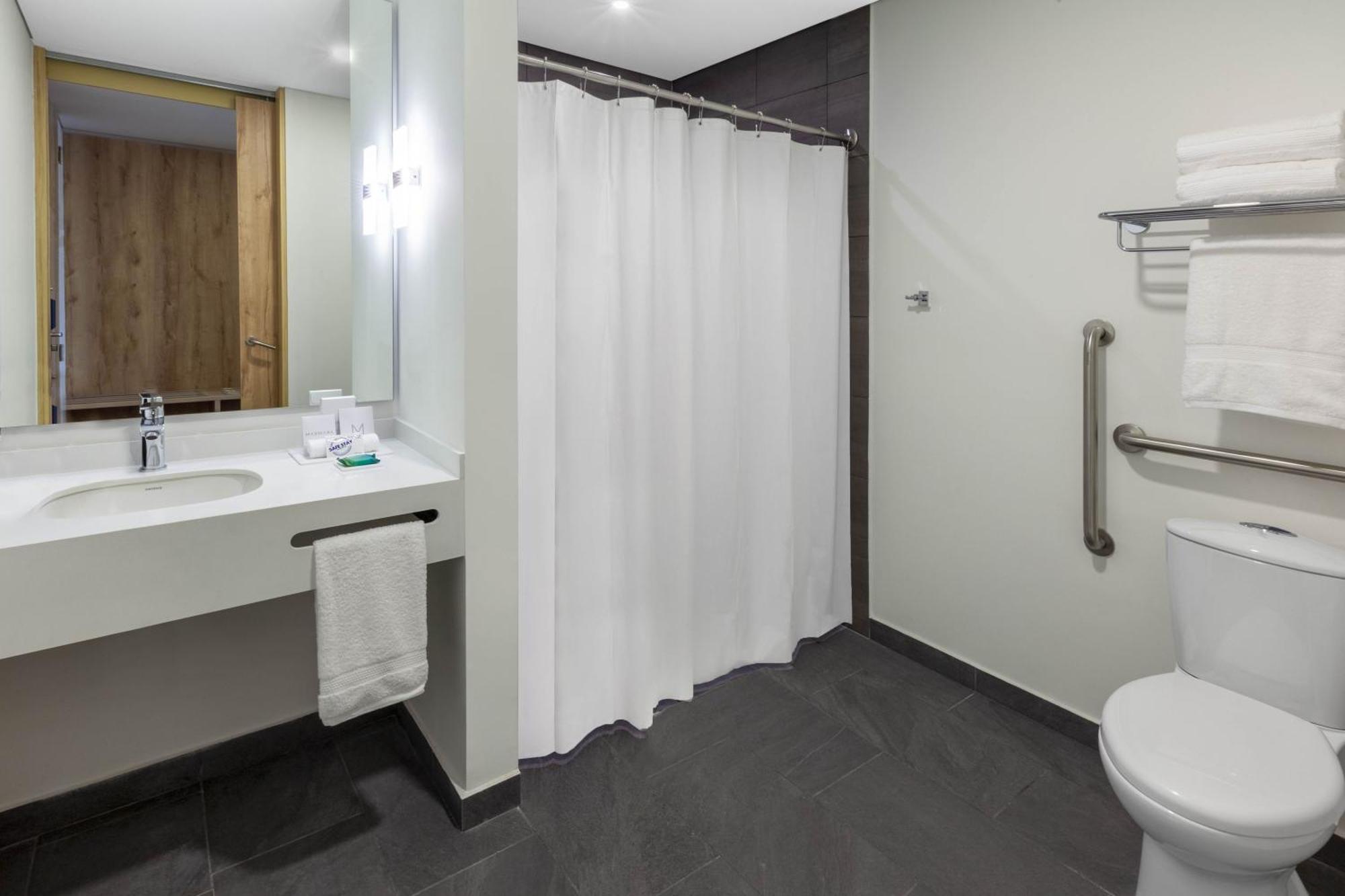 Ramada Encore By Wyndham Zona Franca Hotel 3*