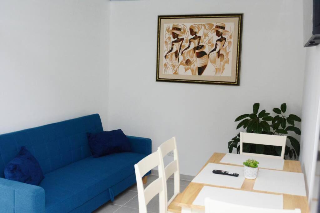Apto Cerca Al Movistar Arena Apartamento *