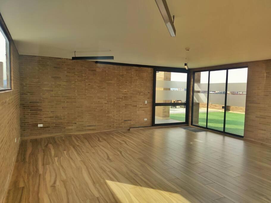 Cozy Private Loft In Country Club, *