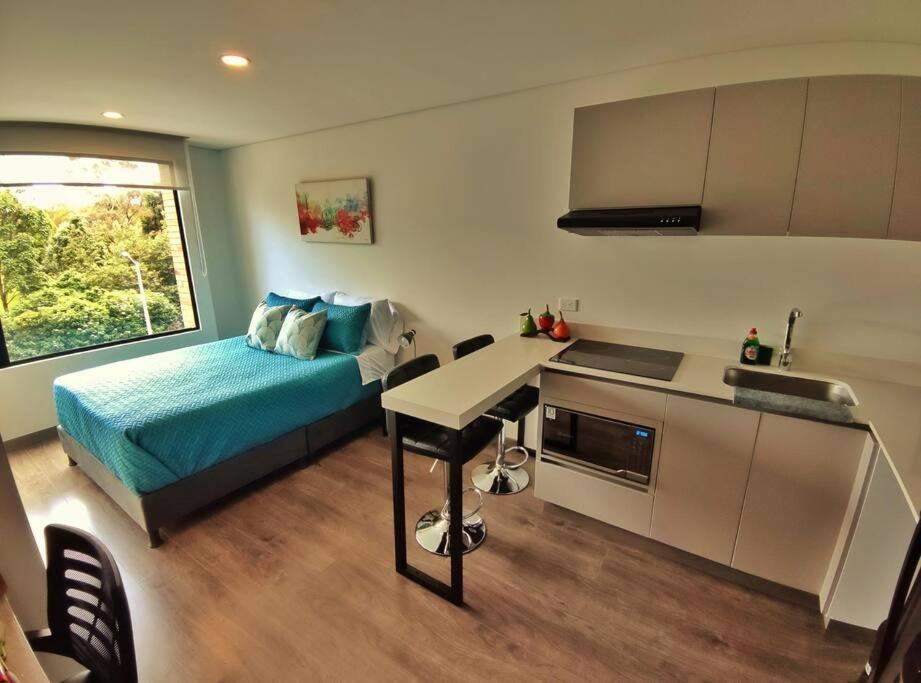 Cozy Private Loft In Country Club, Apartamento Bogotá