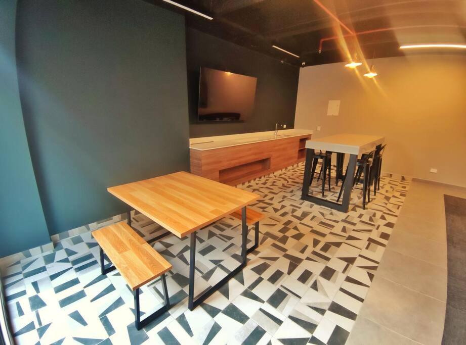 Cozy Private Loft In Country Club, Bogotá