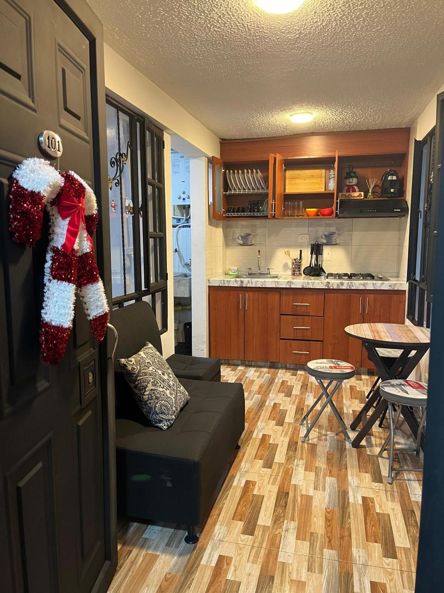 Apartamento Apartasuite Privado Cerca Al Aeropuerto
