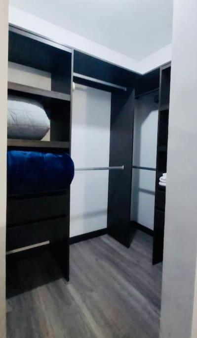 3 Bed Apartment, Near El Dorado Airport Apartamento