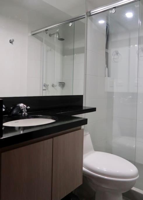 3 Bed Apartment, Near El Dorado Airport Apartamento *