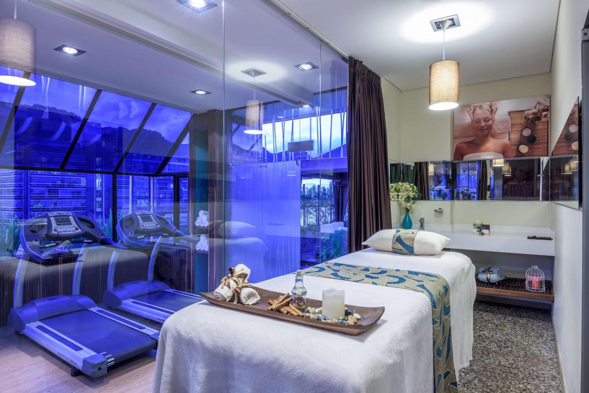 Hotel Nh Collection Andino Royal 5*