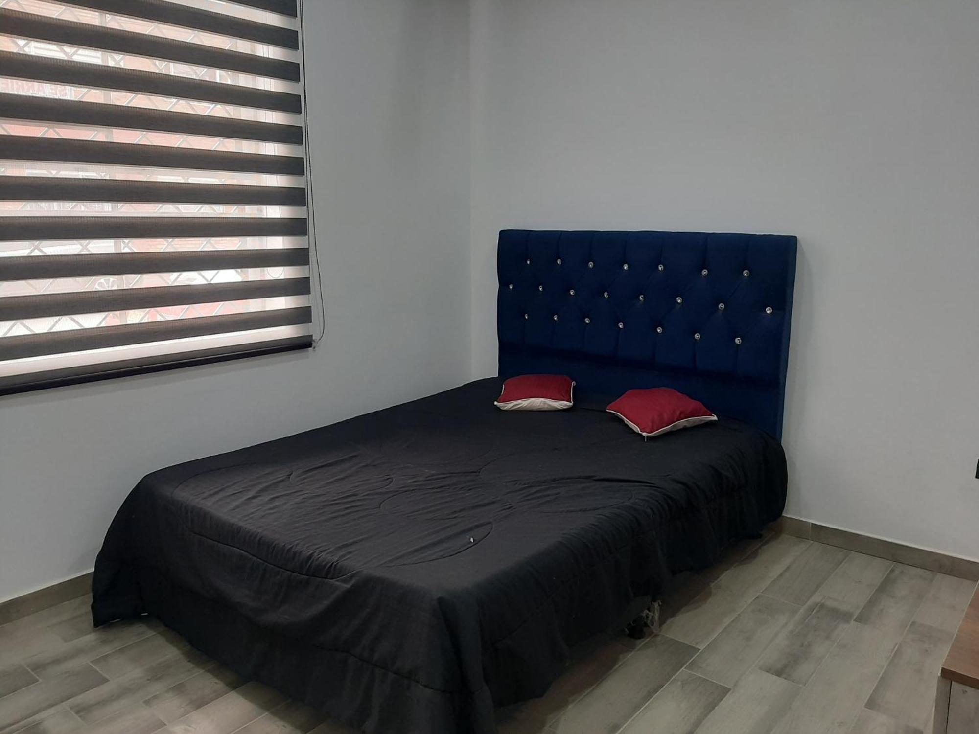 Apartamento Sector De Corferias , Y A 5 Cuadras, Embajada Americana 10 Cuadras, Cerca Al Can , G 12 , Universidad Nacional , Aeropuerto A 2 Cuadras Estacion Ciudad Universitaria Marque-tresdiecisietecincoveintisieteveintiseistreintayu Bogotá