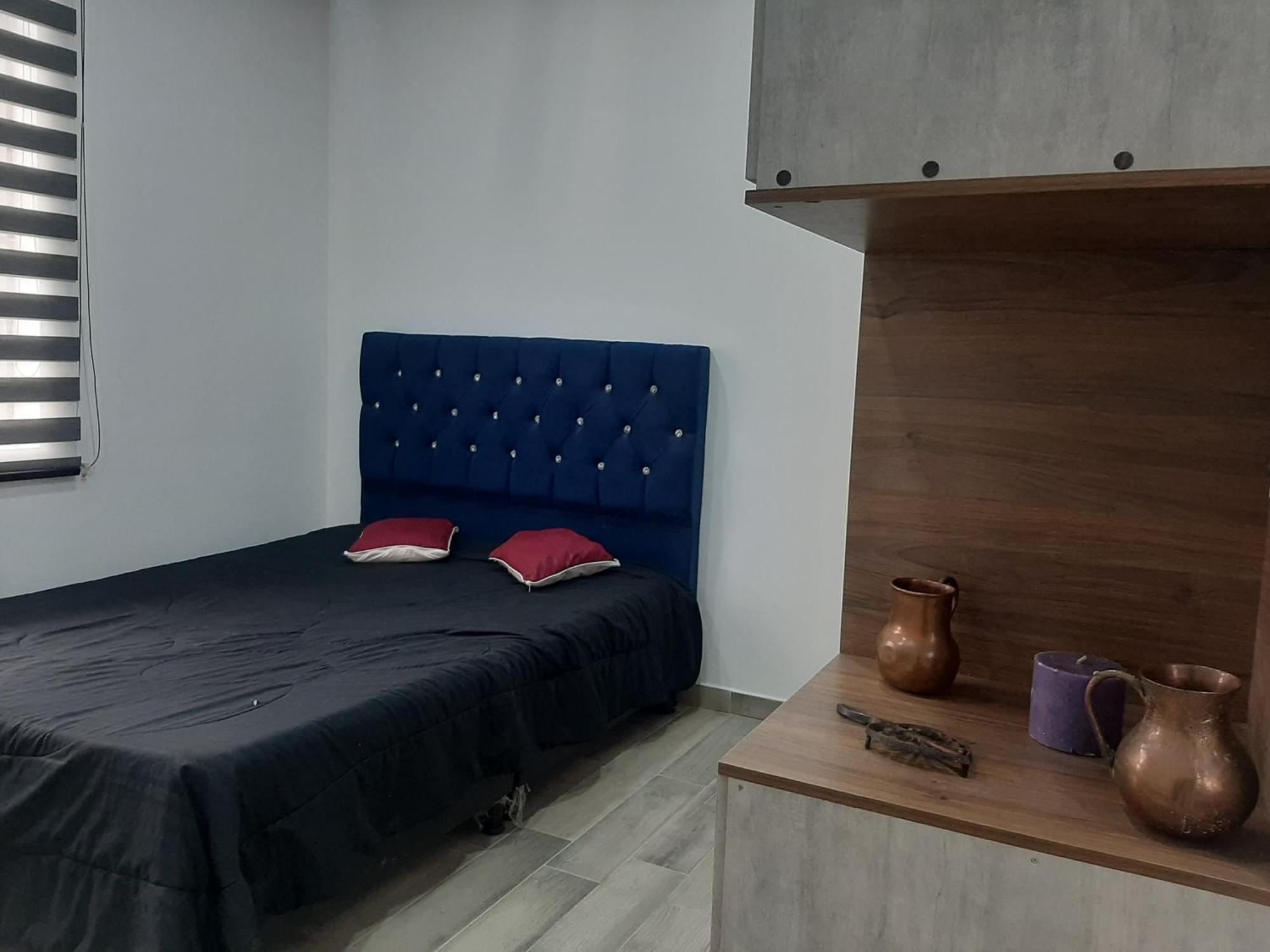 Apartamento Sector De Corferias , Y A 5 Cuadras, Embajada Americana 10 Cuadras, Cerca Al Can , G 12 , Universidad Nacional , Aeropuerto A 2 Cuadras Estacion Ciudad Universitaria Marque-tresdiecisietecincoveintisieteveintiseistreintayu