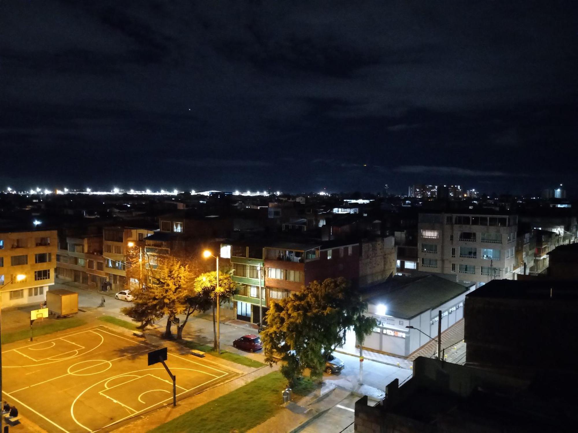 Cerca Al Aeropuerto, Toma De Fotos Huellas Visa Embajada Eeuu 700 Apartment Bogota