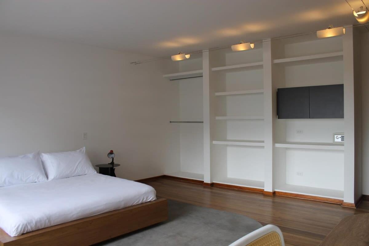 Amazing Vintage In Centro Internacional Apartment Bogota