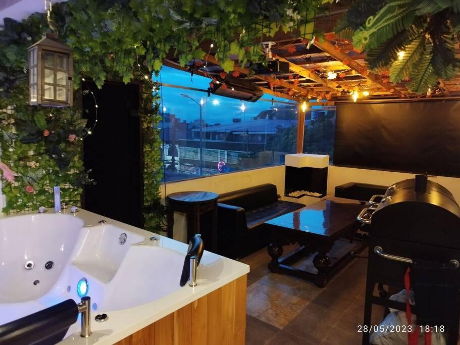 Penthouse Con Jacuzzi Y Chimenea Apartamento Bogotá