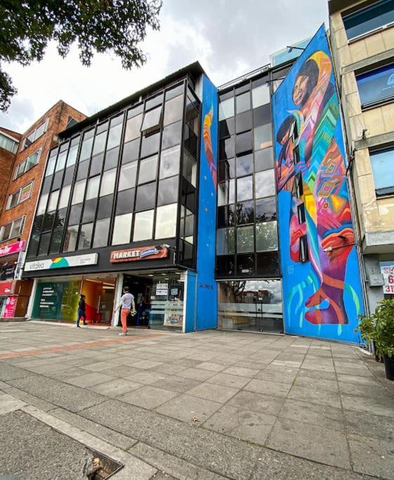 Great Space In Perfect Area! Walk Everywhere! *