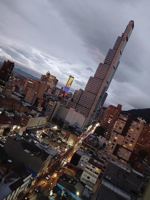 Estudio Moderno, Vista Al Centro Y Monserrate * Bogotá