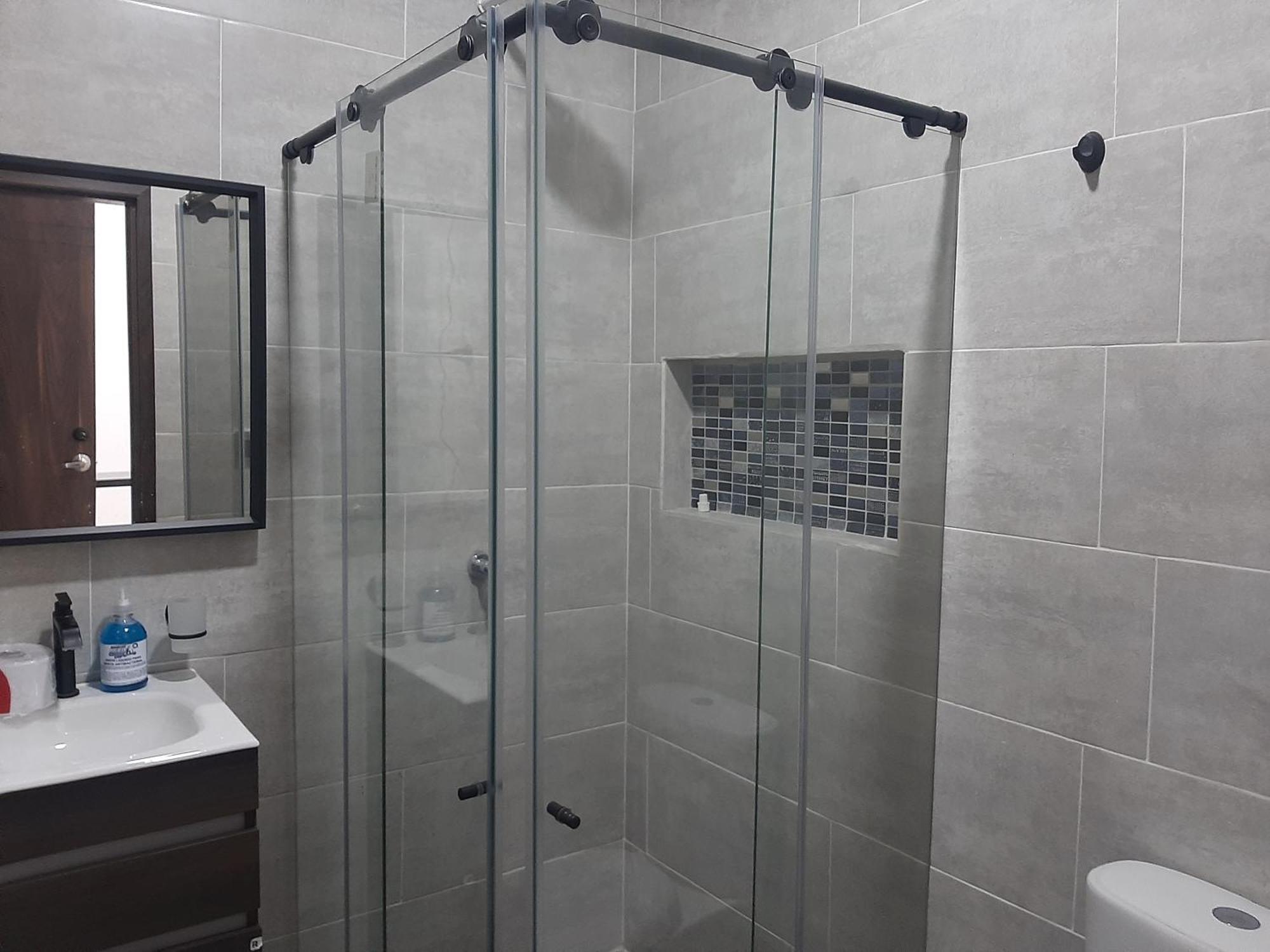 Apartamento En Corferias , Cerca Al G-12 , Al Aeropuerto , A 2 Cuadras De La Estacion Transmilenio Ciudad Universitaria Alojamiento Especial Bogotá