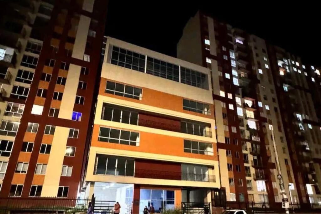 Apartamento Acogedor Dotado Excelentes Acabado *