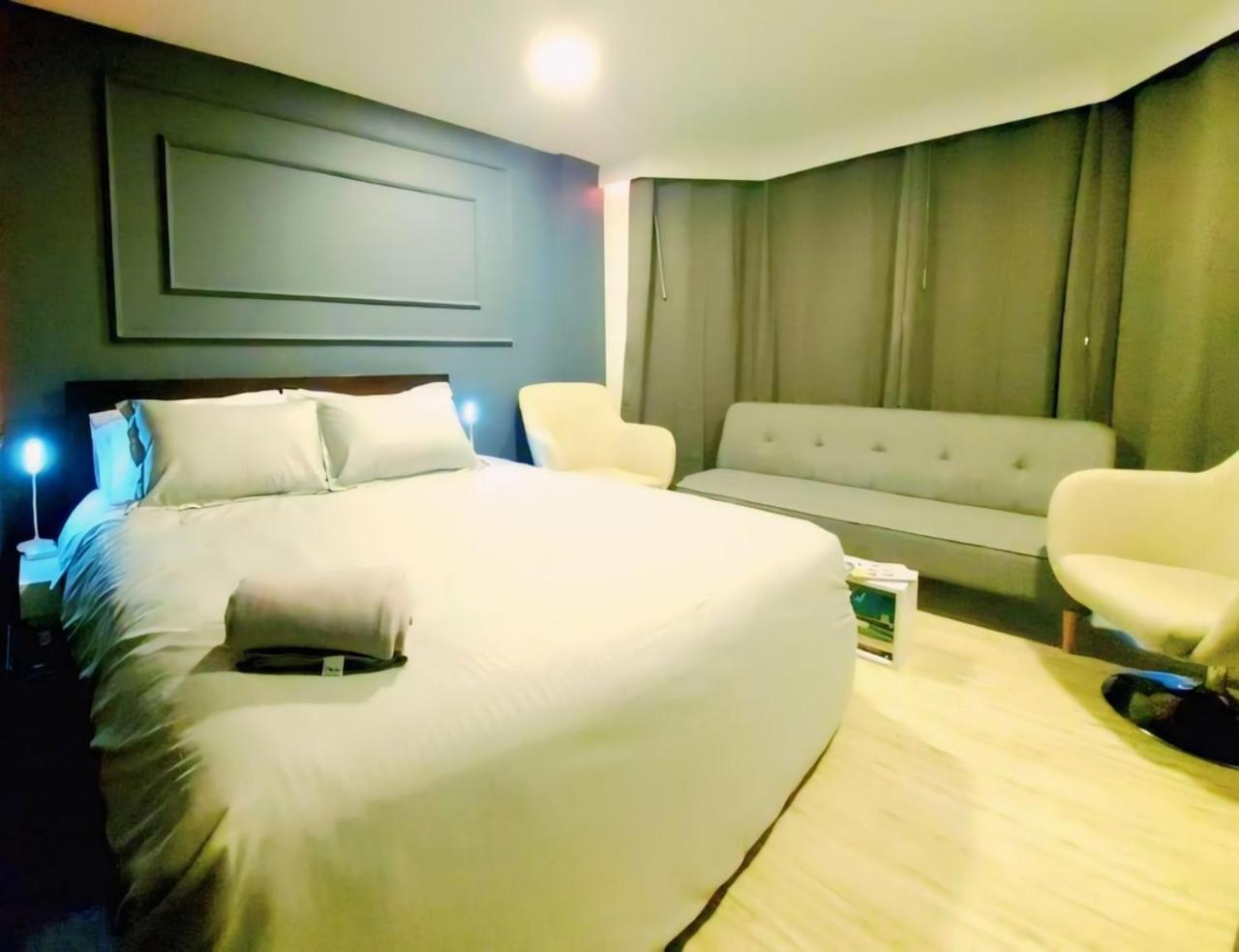 Executive Minutes From The Airport * Bogotá
