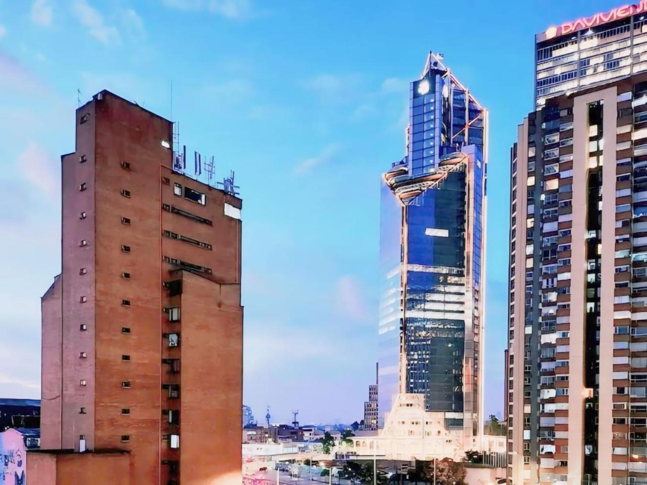 Executive Minutes From The Airport * Bogotá