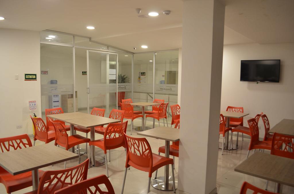 Econohotel 3*
